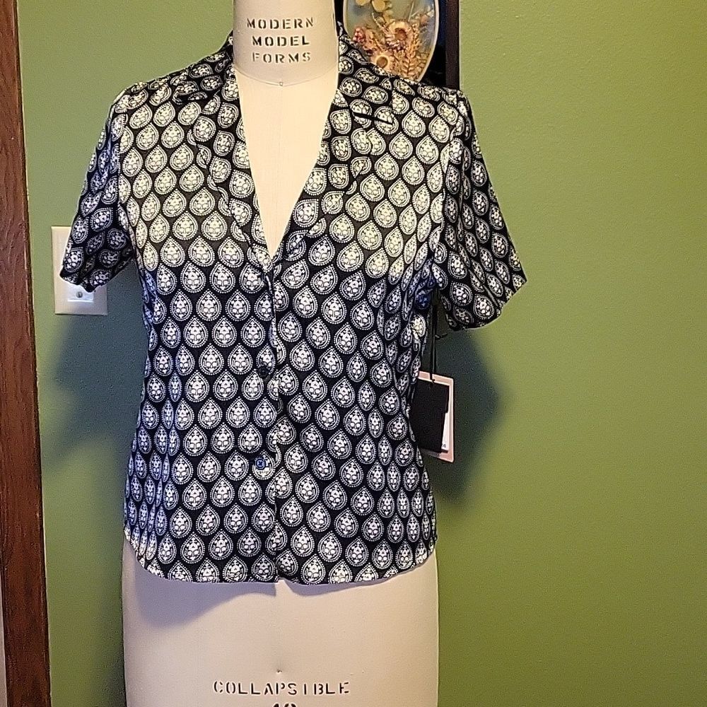 Halogen new with tags SS top, size XS